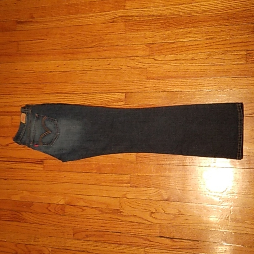 Levi Jeans - Picture 2 of 4
